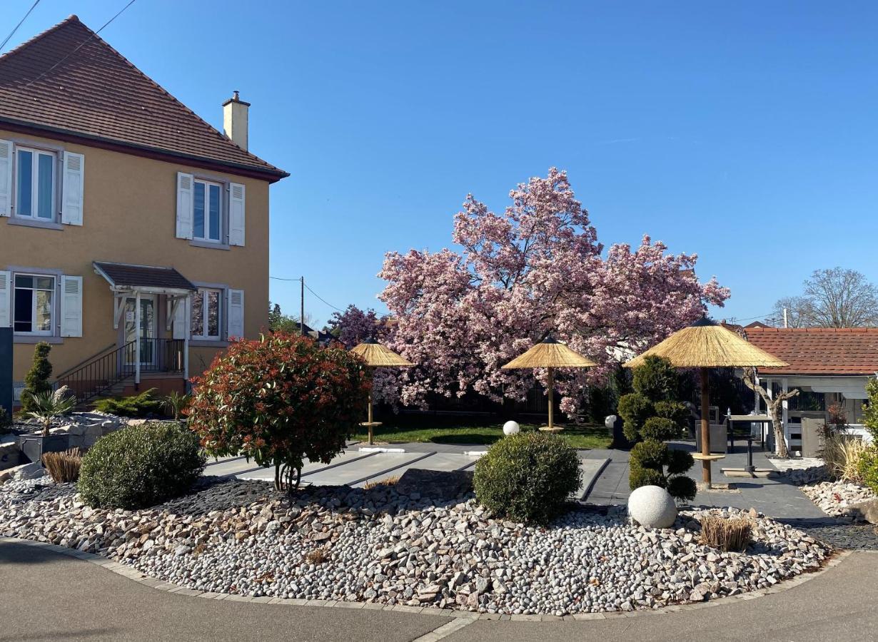 Les Rives Des Habsbourg Aparthotel Ensisheim Luaran gambar