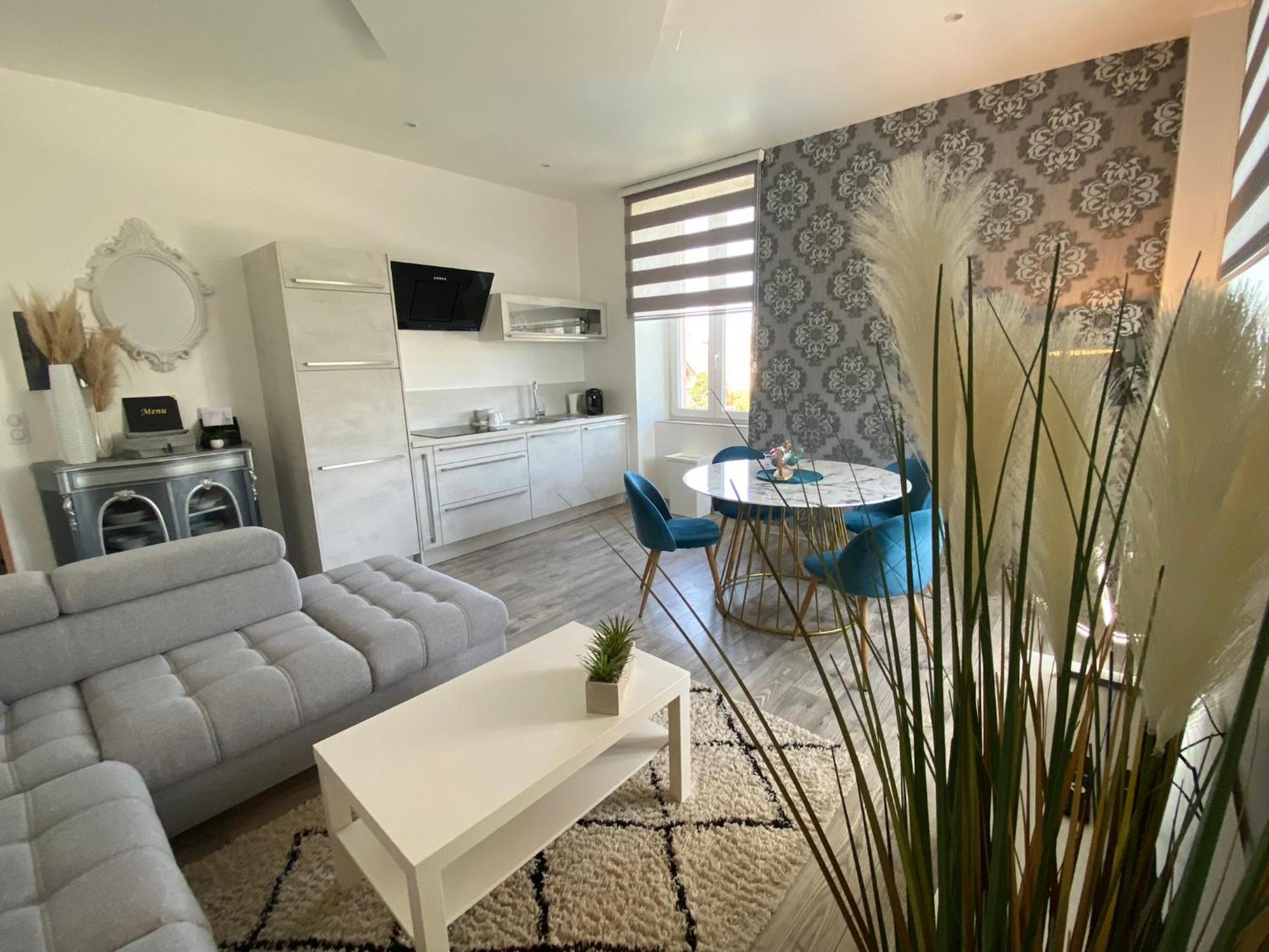 Les Rives Des Habsbourg Aparthotel Ensisheim Luaran gambar